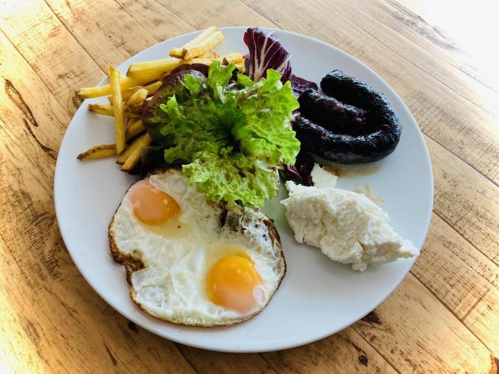 Venez vivre la véritable essence de la cuisine méditerranéenne chez Terr'Amanza.